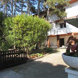 appartamenti-codan-fransi.hotelinveneto.com/